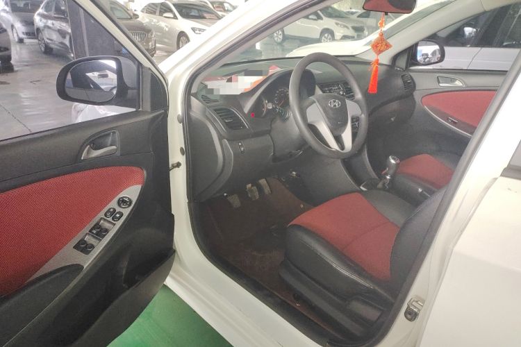 Used Hyundai Verna Ray 2014 1.4L Manual GLX
