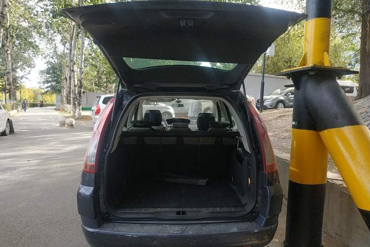 Used Citroen C4 Picasso 2009 Grand 2.0L Comfort Model Trunk