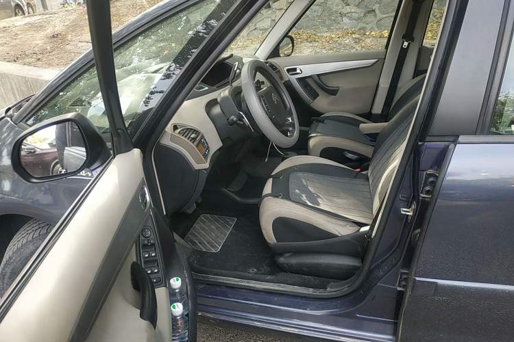 Used Citroen C4 Picasso 2009 Grand 2.0L Comfort Model Driver Seat