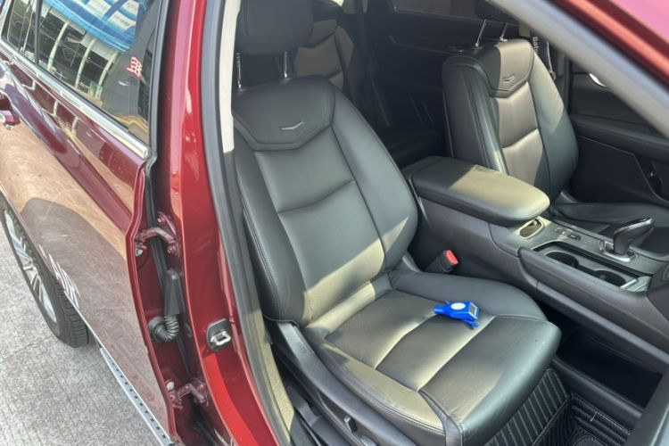 Used Cadillac XT5 2018 25T Luxury Model
