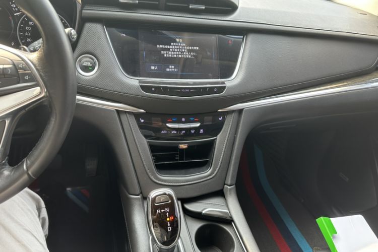 Used Cadillac XT5 2018 25T Luxury Model
