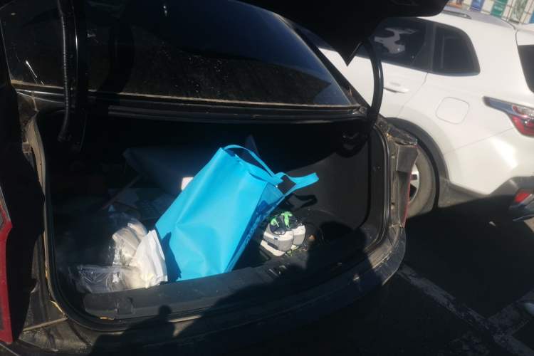 Used Hongqi E-QM5 2022 431 km Charge & Enjoy Edition