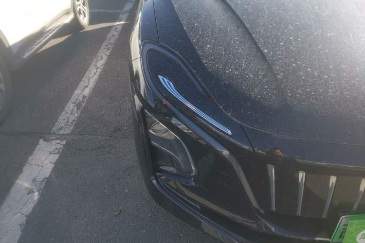 Used Hongqi E-QM5 2022 431 km Charge & Enjoy Edition