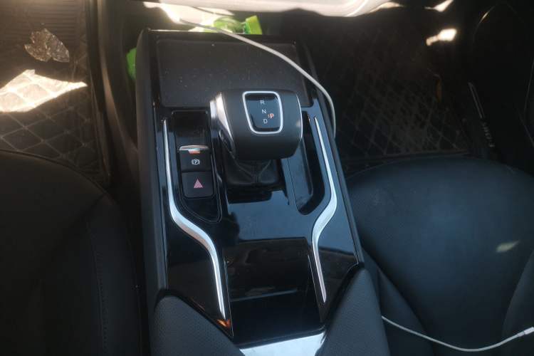 Used Hongqi E-QM5 2022 431 km Charge & Enjoy Edition