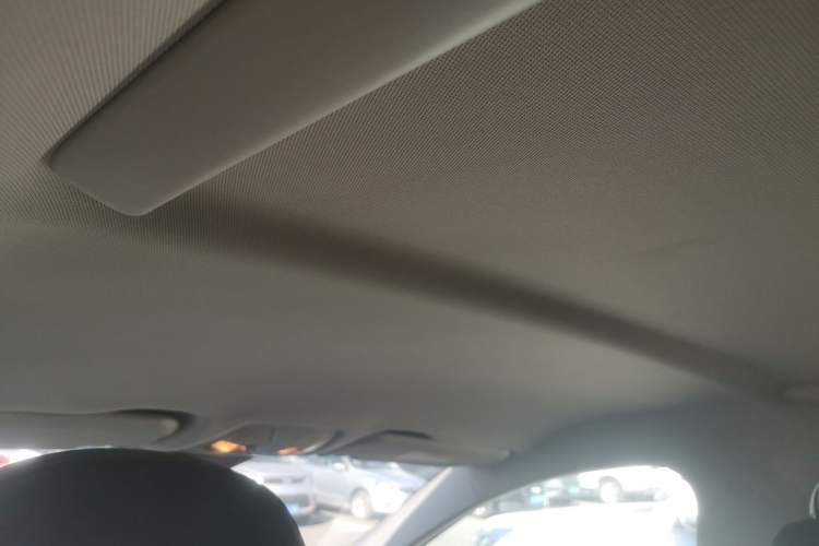 Used Hongqi E-QM5 2022 431 km Charge & Enjoy Edition