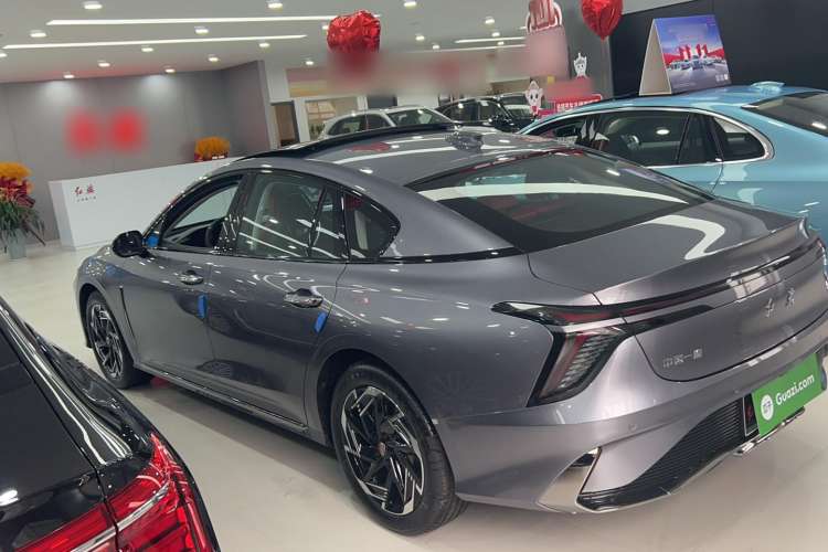 Used Hongqi H6 2023 2.0T Zhiyi Version