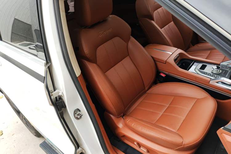 Used Zotye T700 2017 1.8T Dual-Clutch Prestige Model
