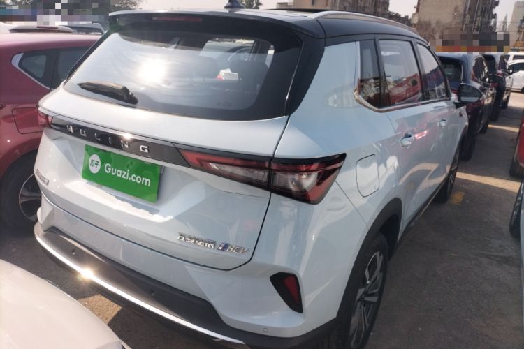 Used Wuling Asta 2022 2.0L DHT Electric-Speed Version
