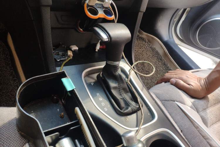 Used Bestune B50 2018 1.4T Automatic 20th Anniversary Edition Gear Lever