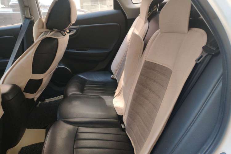 Used Bestune B50 2018 1.4T Automatic 20th Anniversary Edition Left Rear Seat