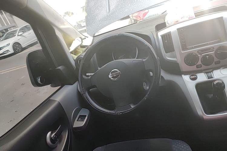 Used Nissan NV200 2013 1.6L Luxury Model China IV Standard