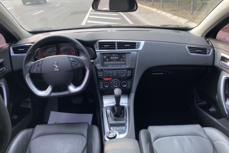 Used DS 6 2016 1.6T Luxury Edition THP160
