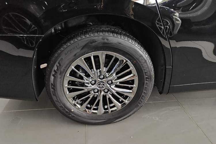 Used Toyota Alphard 2021 Dual-Engine 2.5L Luxury Edition
