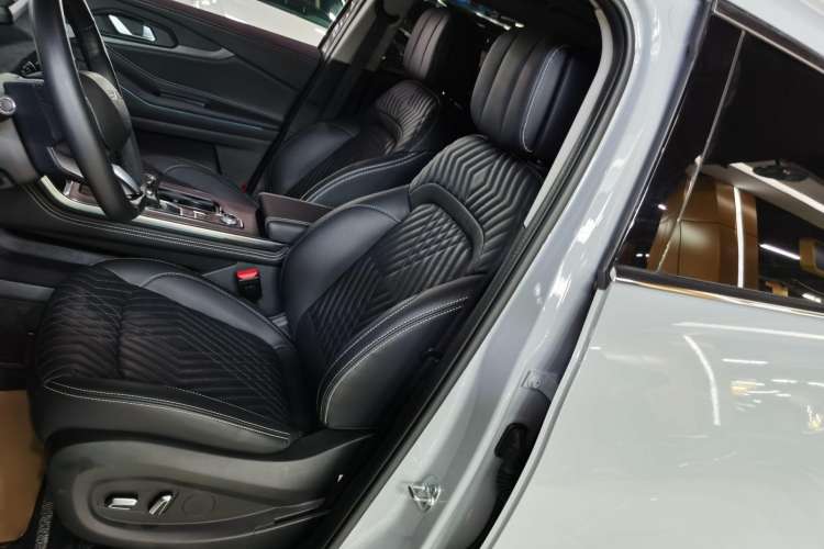 Used EXEED Lingyun 2023 400T Two-Wheel Drive StarRui Pro Edition