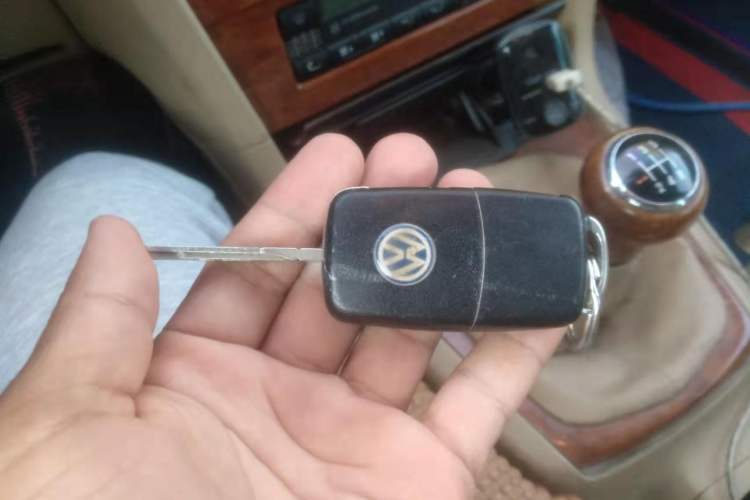 Used Volkswagen Passat 2005 1.8T Manual Luxury Model Vehicle Key