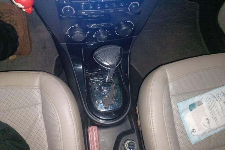 Used Citroen C-Quatre 2013 Sedan 1.6L Automatic Prestige Model Gear Lever