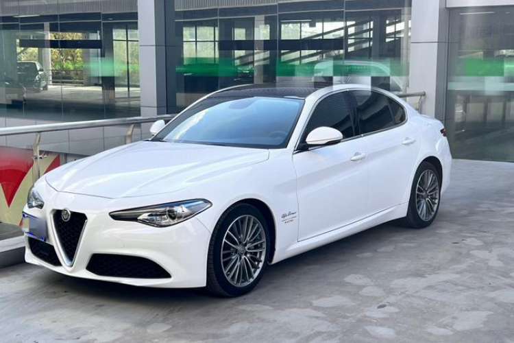 Used Alfa Romeo Giulia 2017 2.0T 280HP Luxury Edition