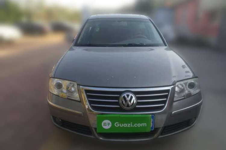 Used Volkswagen Passat 2005 1.8T Manual Luxury Model Front