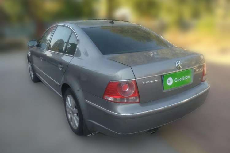 Used Volkswagen Passat 2005 1.8T Manual Luxury Model Rear Left 45 Deg