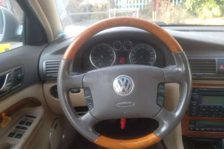 Used Volkswagen Passat 2005 1.8T Manual Luxury Model Steering Wheel