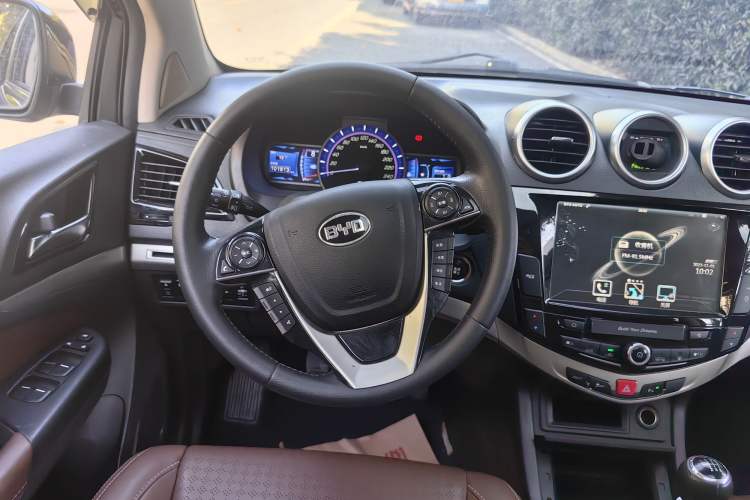 Used BYD S7 2015 1.5T Upgraded Manual Luxury Model