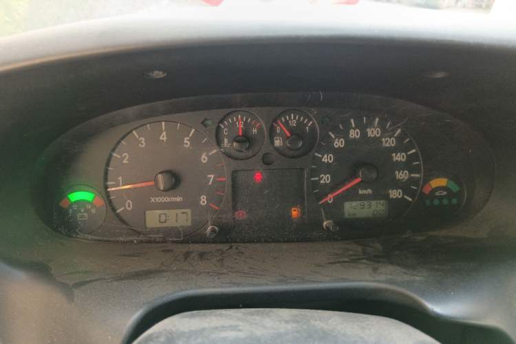 Used JAC Refine 2015 2.0L Shuttle Gasoline Long-Wheelbase Comfort Version HFC4GA3-3D