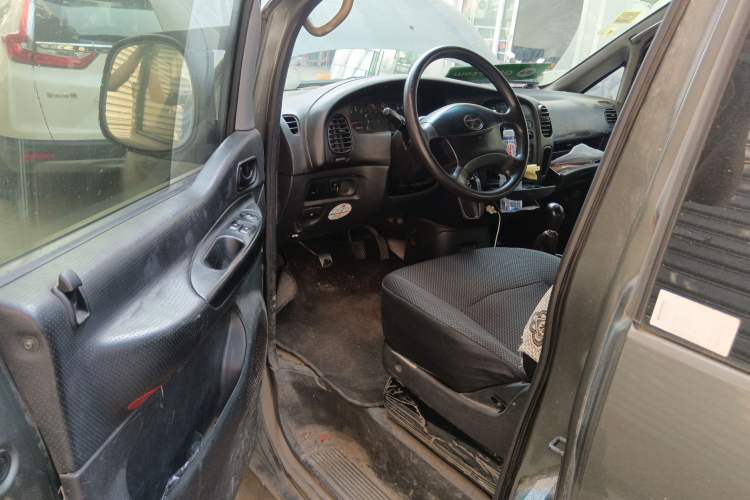 Used JAC Refine 2015 2.0L Shuttle Gasoline Long-Wheelbase Comfort Version HFC4GA3-3D