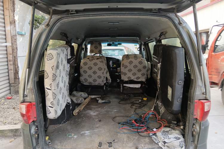 Used JAC Refine 2015 2.0L Shuttle Gasoline Long-Wheelbase Comfort Version HFC4GA3-3D