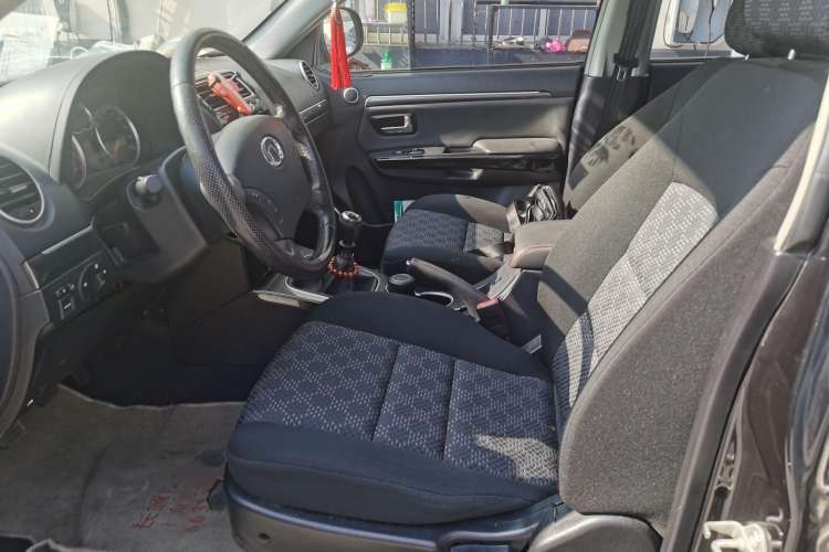 Used Haval H5 Classic 2013 Zhizun Edition 2.0T Manual Two-Wheel Drive Entry-Level Model