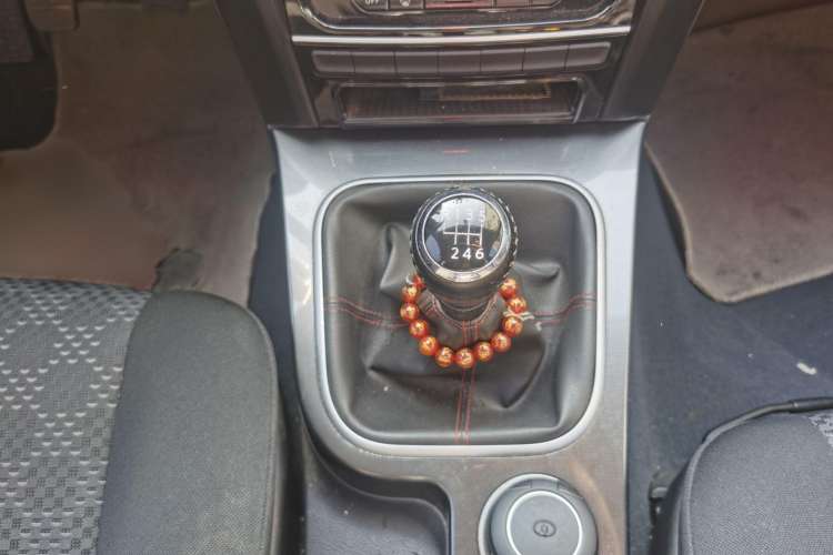 Used Haval H5 Classic 2013 Zhizun Edition 2.0T Manual Two-Wheel Drive Entry-Level Model