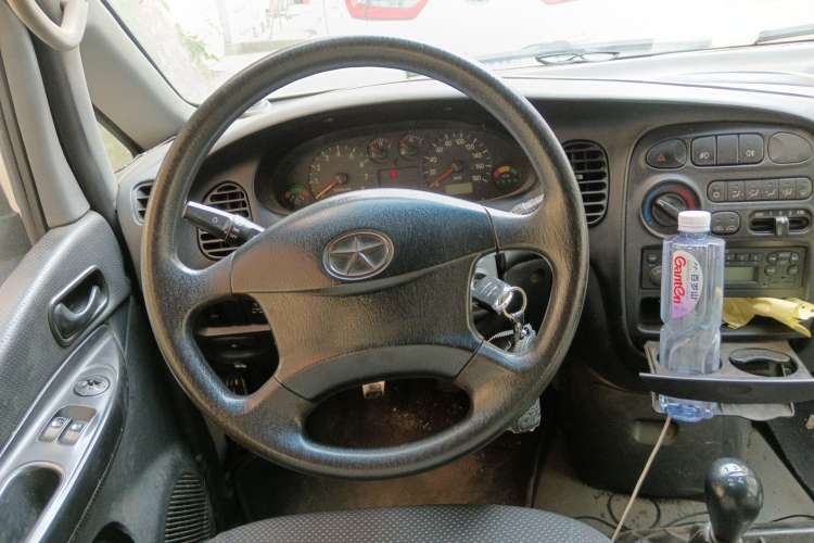 Used JAC Refine 2015 2.0L Shuttle Gasoline Long-Wheelbase Comfort Version HFC4GA3-3D