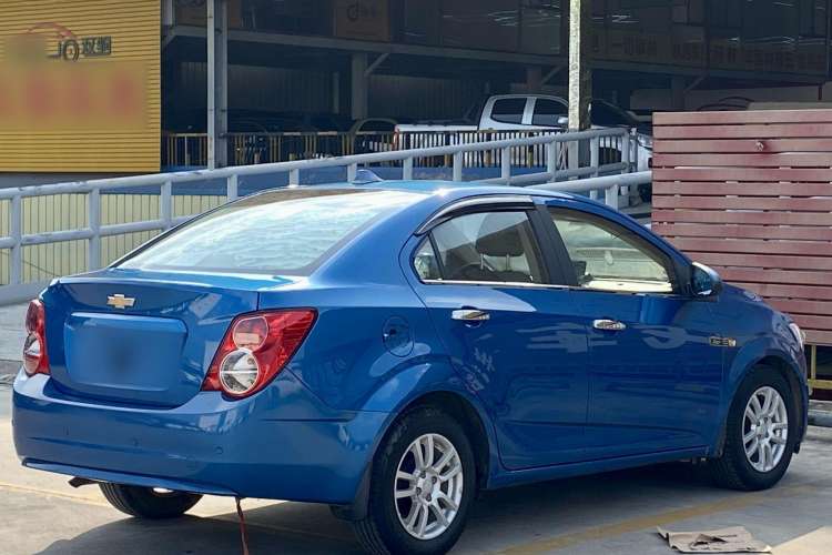 Used Chevrolet Aveo Sonic 2011 Sedan 1.4L Manual Transmission SE
