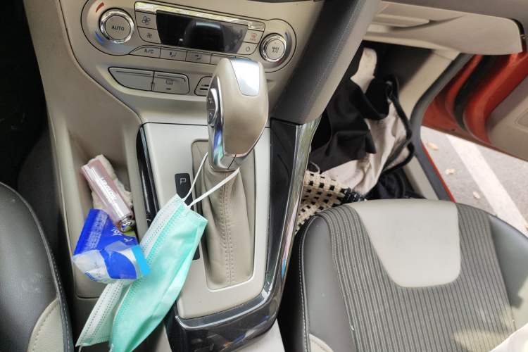 Used Ford Focus 2012 Hatchback 1.6L Automatic Fashion Edition
