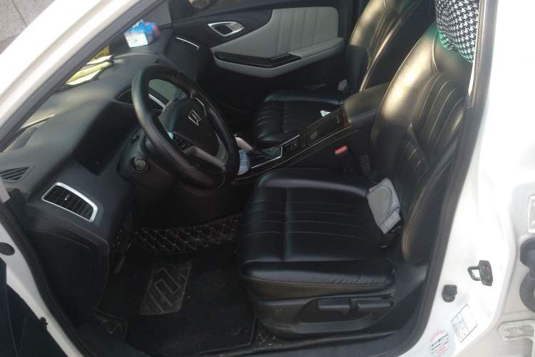 Used Luxgen 5 2015 1.8T Automatic ZhiZun Model
