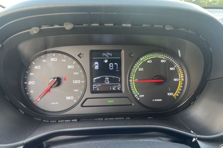 Used Roewe Clever 2022 311km QiQi BoBo Edition Odometer Close Up