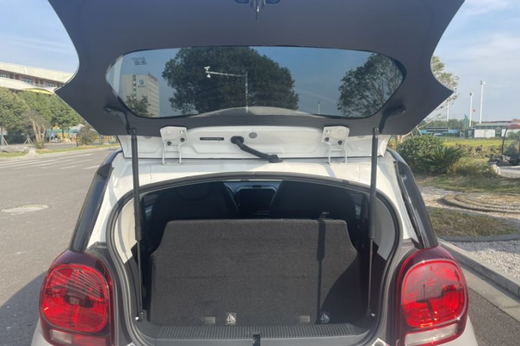 Used Roewe Clever 2022 311km QiQi BoBo Edition Interior 7