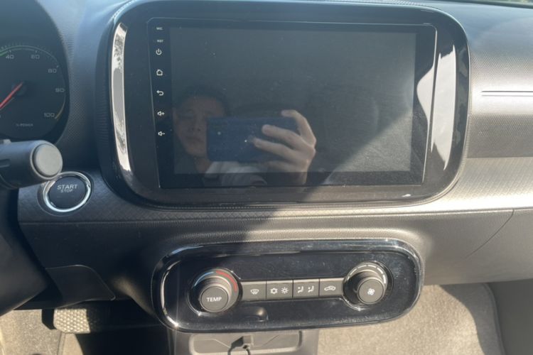 Used Roewe Clever 2022 311km QiQi BoBo Edition Interior 2