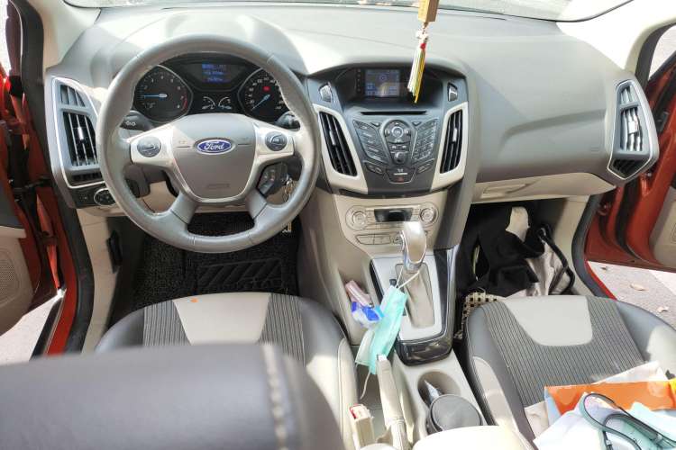 Used Ford Focus 2012 Hatchback 1.6L Automatic Fashion Edition
