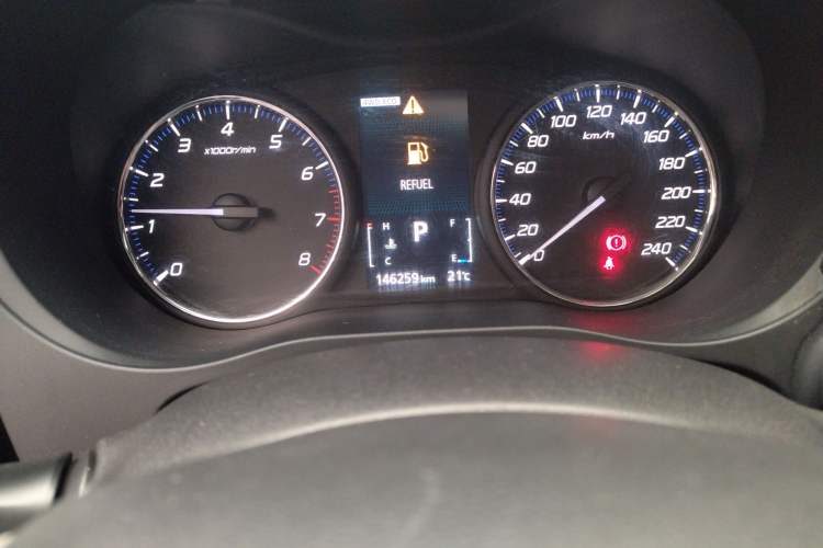 Used Mitsubishi Outlander 2013 2.4L Four-Wheel Drive Luxury Navigation Version 7 Seats
