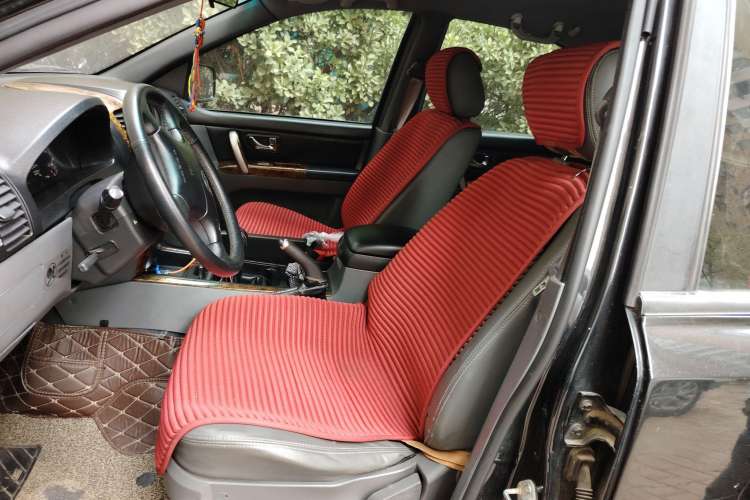 Used Huanghai Aolong CUV 2010 2.0L Two-Wheel-Drive DD6470 Standard Version
