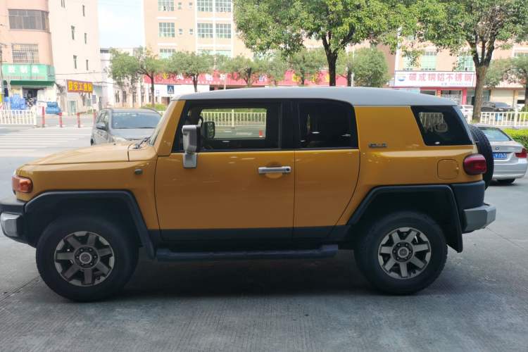 Used Toyota FJ Cruiser 2013 4.0L