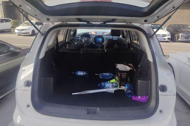 Used Baojun 530 2021 Global Car Anniversary Edition 1.5T CVT Luxury Model 7 Seats
