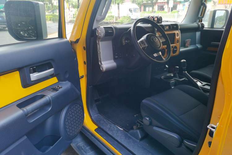 Used Toyota FJ Cruiser 2013 4.0L