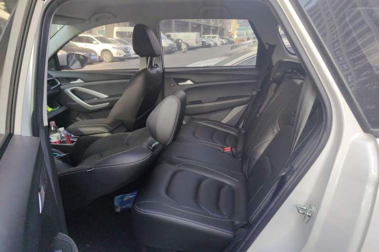 Used Baojun 530 2021 Global Car Anniversary Edition 1.5T CVT Luxury Model 7 Seats
