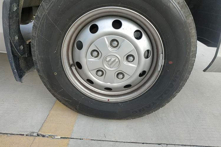 Used Foton Toano 2022 2.8T Manual Tongtu Multi-Function Long-Wheelbase Mid-Roof Single-Tire 5/6/7/9-Seater F2.8NS6B177L
