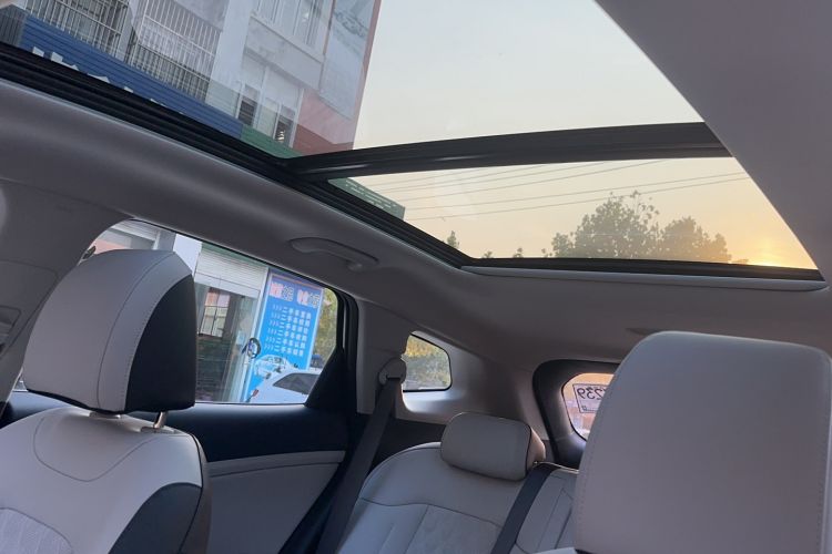 Used Kia Sportage (Chinese Domestic Model) 2023 2.0L HEV Two-Wheel Drive Flagship Edition
