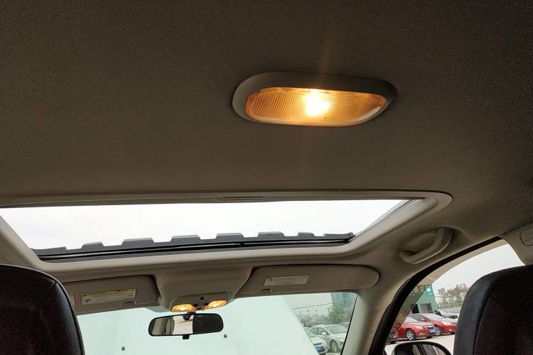 Used Jeep Compass 2012 2.4L four-wheel-drive sport version
