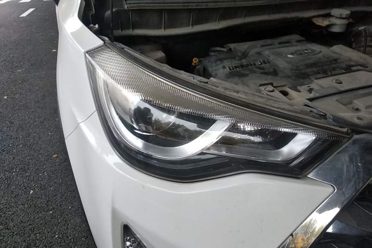 Used JAC Refine S3 2017 1.5L Manual Luxury Model Right Front Headlight