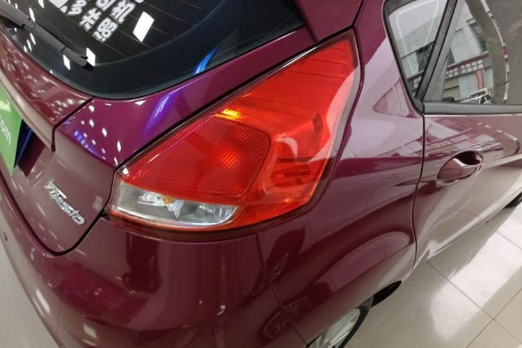 Used Ford Fiesta 2013 Hatchback 1.5L Automatic Fashion Edition