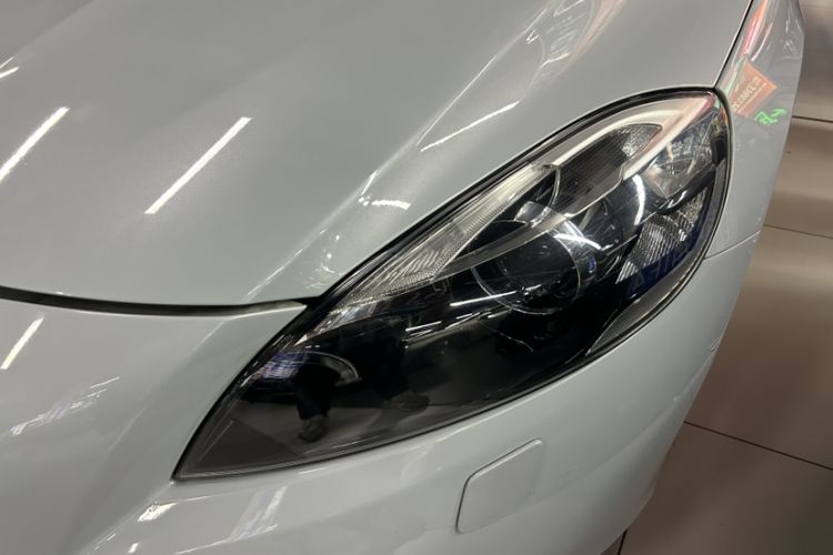 Used Volvo V40 2013 2.0T Zhiya Edition
